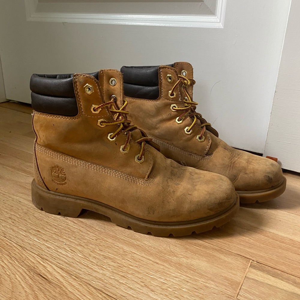 Women’s Timberlands 7.5